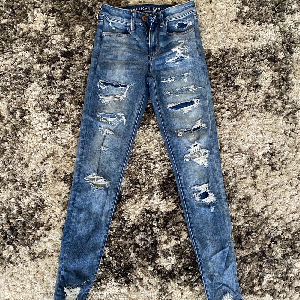 Ripped/ Distressed Jeans